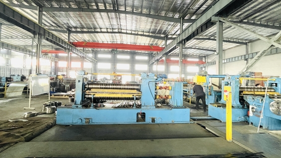 Máy cắt cuộn thép 1800mm Tự động 15000kg 200KW