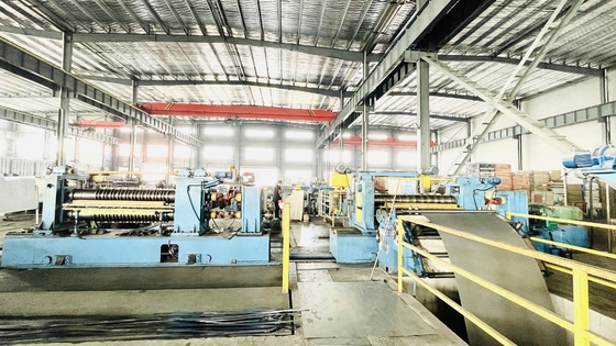 Máy cắt cuộn thép 1800mm Tự động 15000kg 200KW