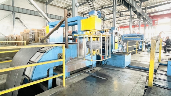 Máy cắt tự động 20m / phút Độ chính xác cao cho tấm thép màu