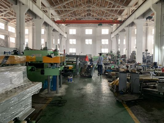 Dây chuyền cắt cuộn thép được sử dụng với độ dày 0,6 ~ 10mm cho nhà máy cán nguội, nhà máy ống hàn, máy cán, v.v.