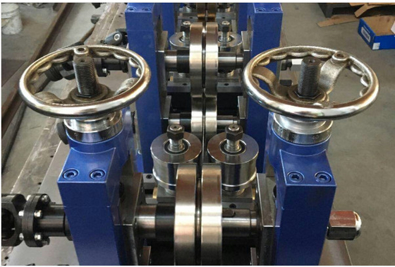 Nhà máy ống hàn tần số cao carbon Làm ống hình chữ nhật vuông